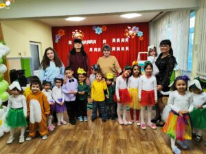 Празнична магия в село Долна Липница: С обич за мама в ДГ „Детски свят“